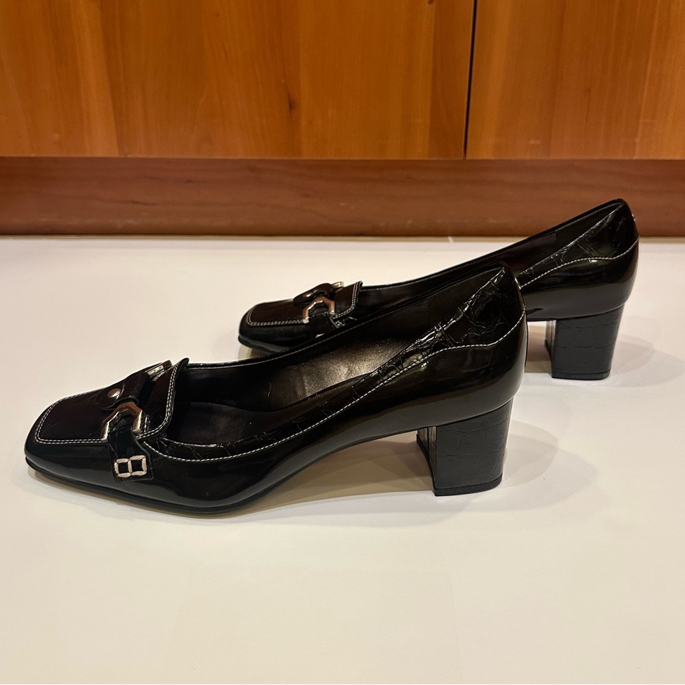 Vintage NWT Joan & David Black Croc-Embossed Low-Heeled Loafers - Picture 5 of 7